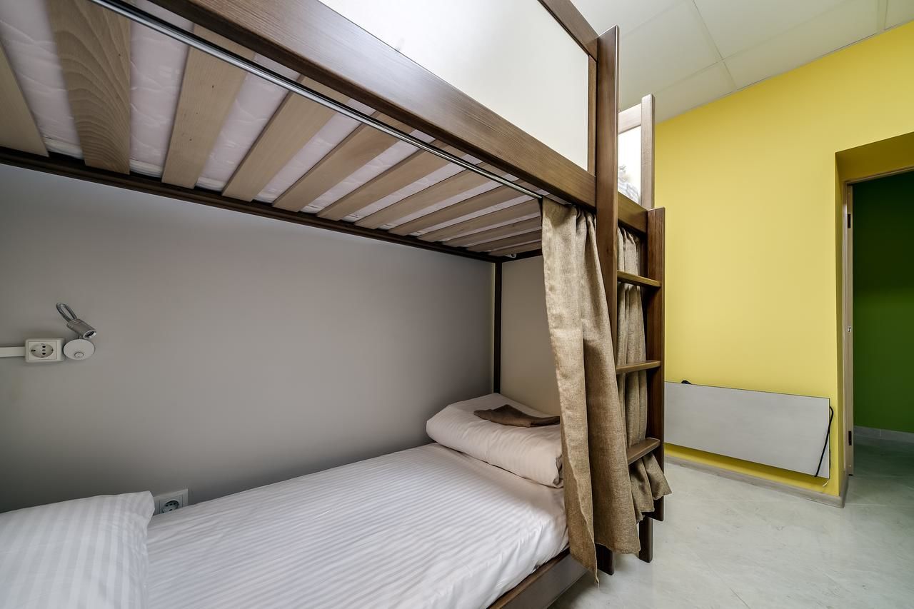 Хостелы Ostriv Hostel Львов-38
