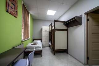 Хостелы Ostriv Hostel Львов Односпальная кровать в общем номере-3